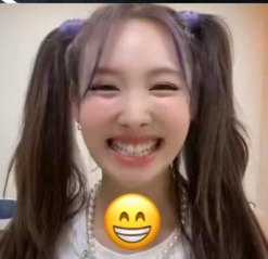 Nayeon Smile Discord sticker